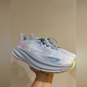HOKA Women's Clifton 9  Athletic Shoes GULL/SEA ICE 1127897-GLLS Size 6B